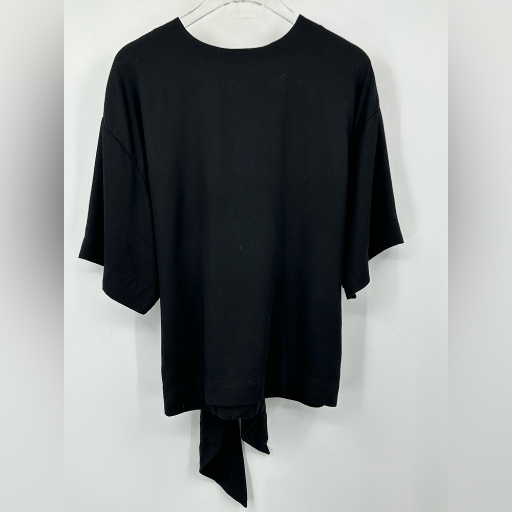 Storee Black Tie Back Top Short Sleeves Womens Medium 100% Tencel